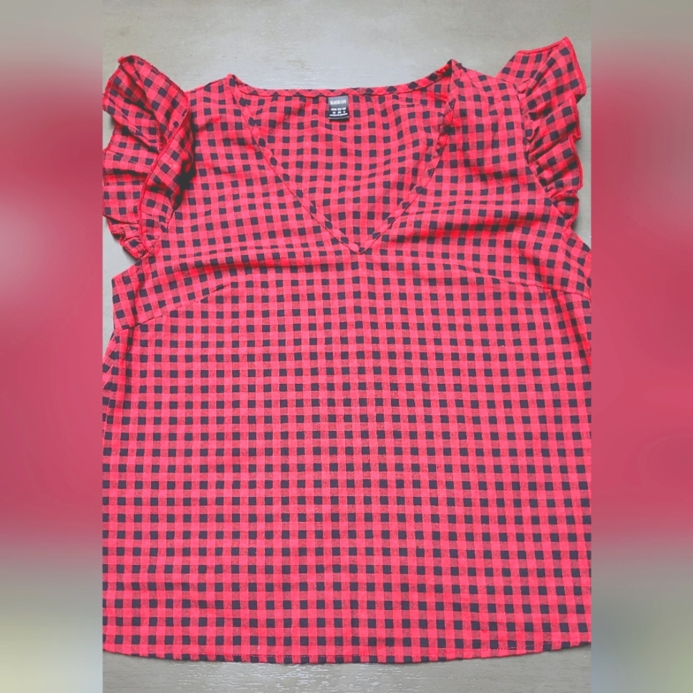 Gingham Red and black blouse